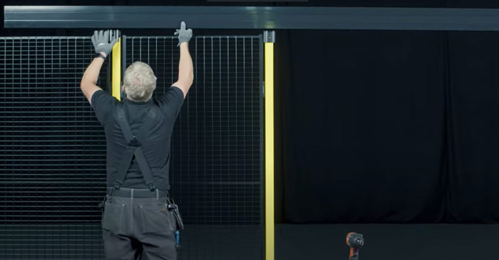 Installazione di Porta scorrevole con serratura centrale con Axelent