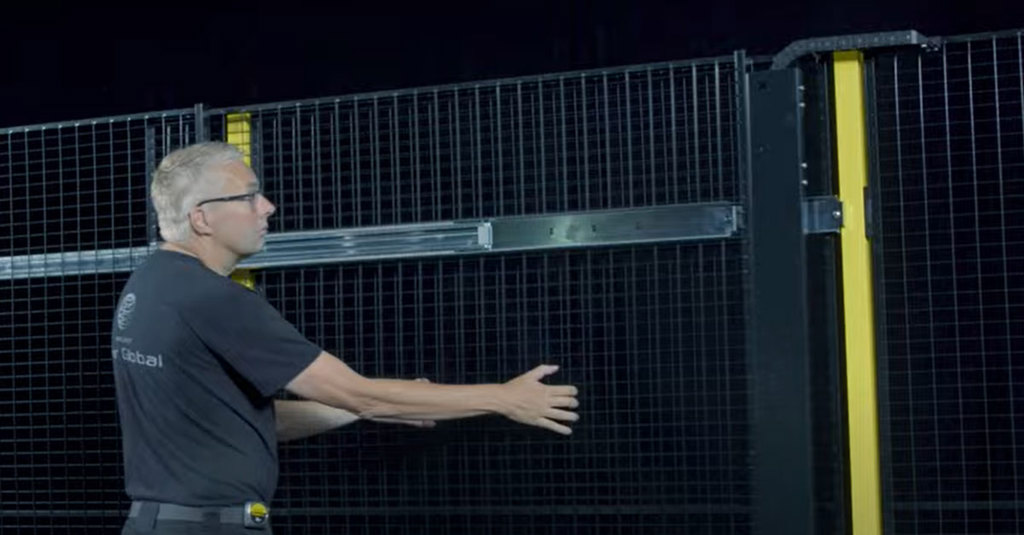 Installazione di Catena portacavo flessibile per porte scorrevoli con Axelent