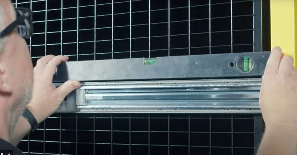 Installazione di Porta scorrevole singola senza guida con Axelent