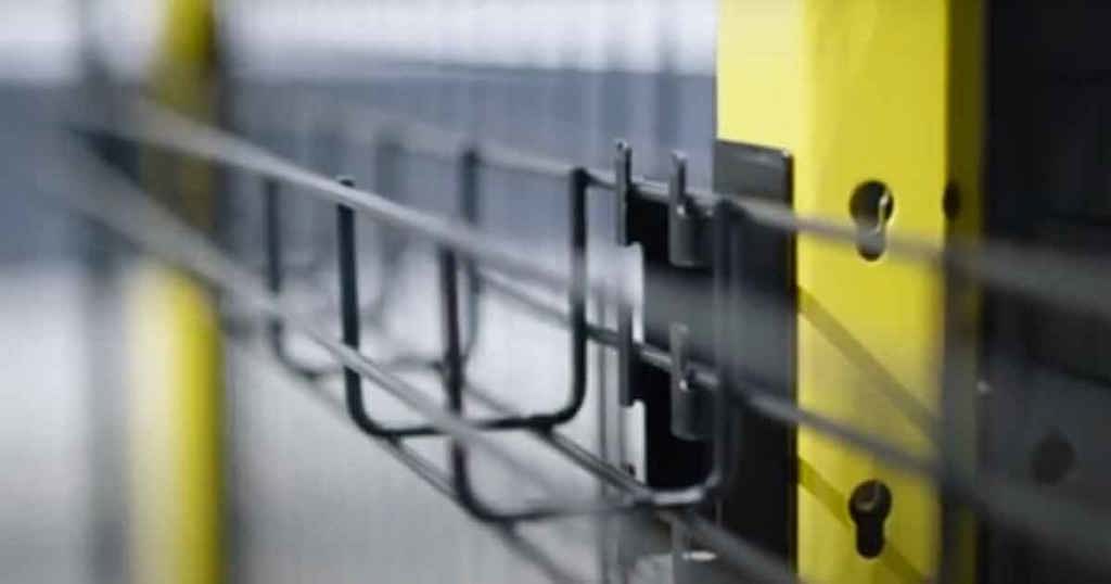 Installazione di Staffa per fori con Axelent