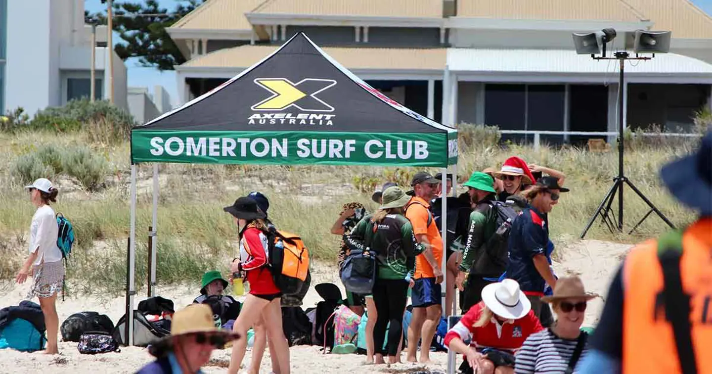 tenda del Somerton Surf Club sulla spiaggia