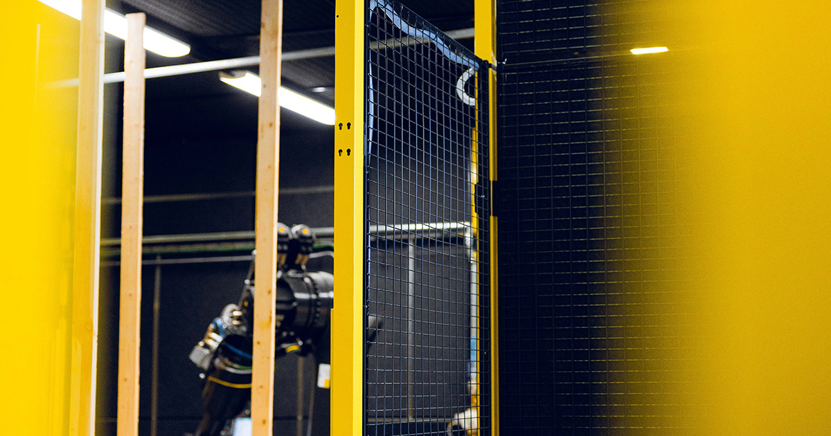 Le protezioni perimetrali industriali fisse impediscono l'accesso alle zone di rischio