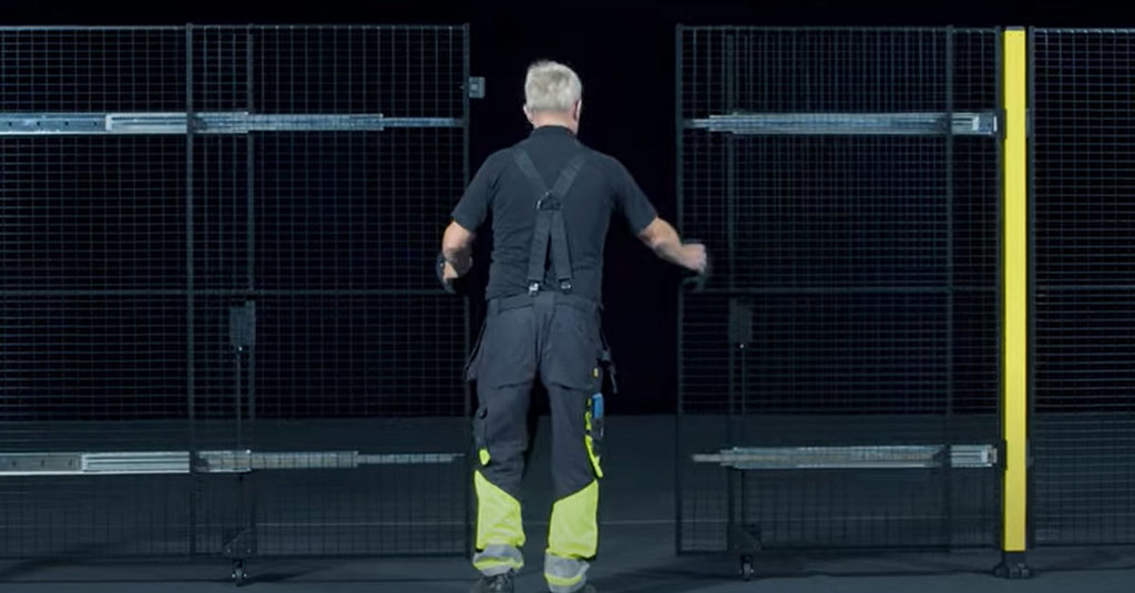 Installazione di Porta combinata a battente e a scorrimento senza guida con serratura centrale con Axelent