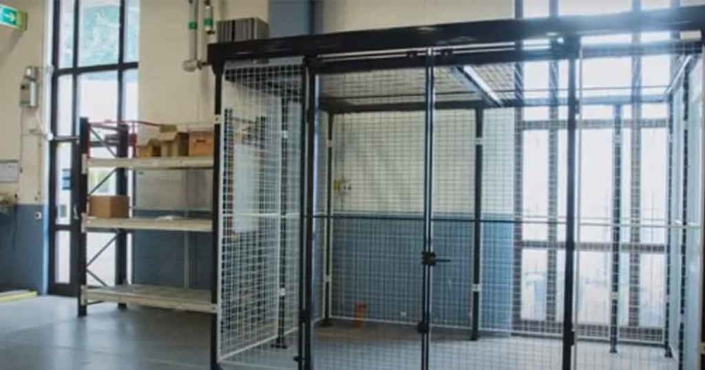 Installazione di  X-Store con soffitto con Axelent