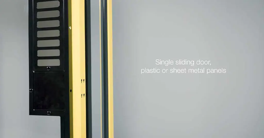 Installazione di Plastica e lamiera; porta scorrevole singola con Axelent