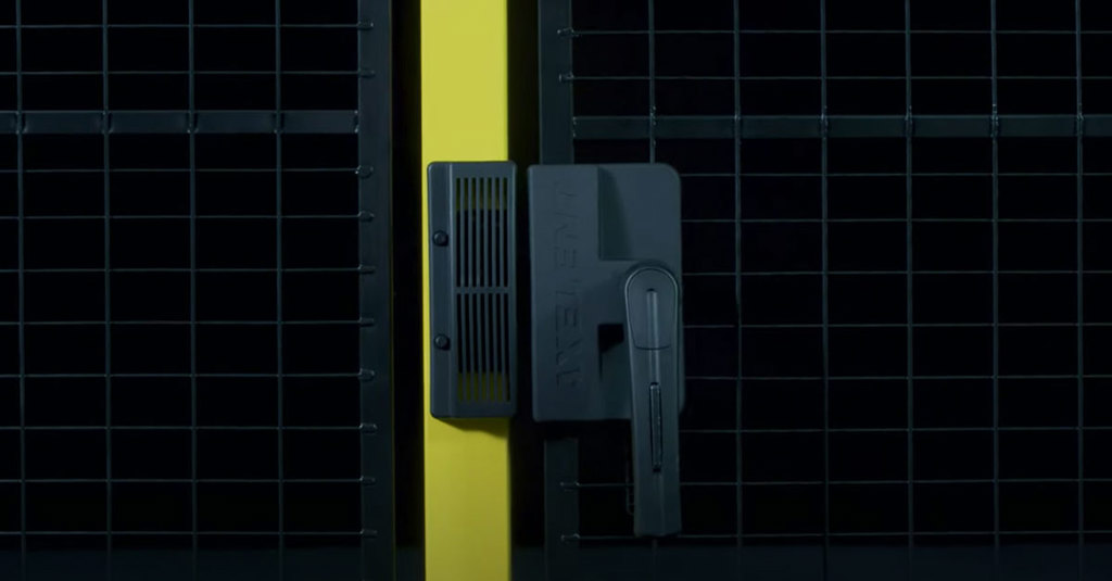 Installazione di serratura a gancio per porte a battente con Axelent